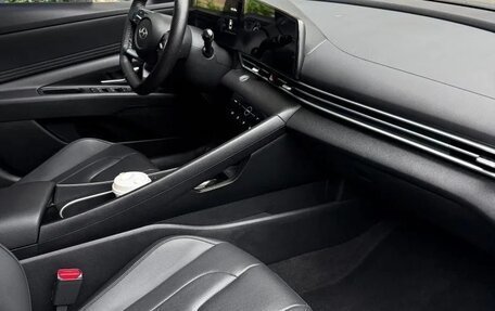 Hyundai Elantra, 2022 год, 1 570 000 рублей, 5 фотография
