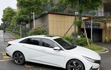 Hyundai Elantra, 2022 год, 1 570 000 рублей, 7 фотография