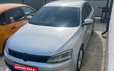 Volkswagen Jetta VI, 2011 год, 900 000 рублей, 6 фотография