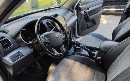 KIA Sorento II рестайлинг, 2012 год, 1 700 000 рублей, 29 фотография