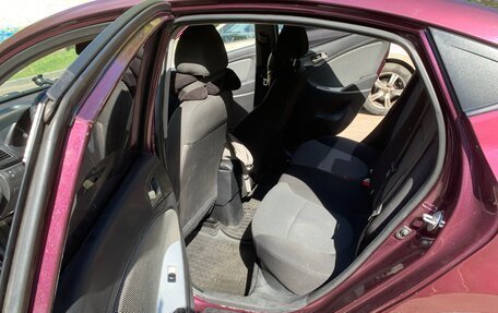 Hyundai Solaris II рестайлинг, 2011 год, 900 000 рублей, 6 фотография