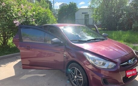 Hyundai Solaris II рестайлинг, 2011 год, 900 000 рублей, 4 фотография