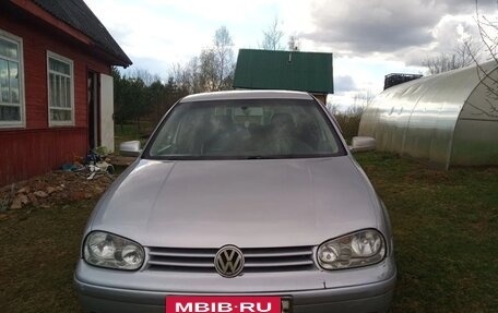 Volkswagen Golf IV, 2003 год, 250 000 рублей, 2 фотография