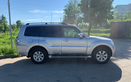 Mitsubishi Pajero IV, 2011 год, 2 190 000 рублей, 4 фотография