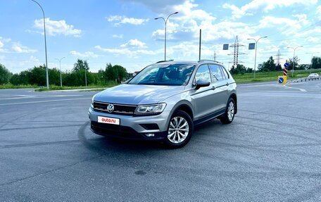 Volkswagen Tiguan II, 2019 год, 2 500 000 рублей, 2 фотография