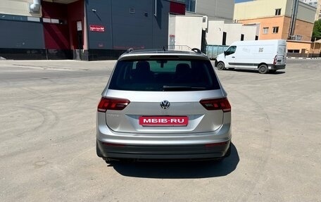 Volkswagen Tiguan II, 2019 год, 2 500 000 рублей, 24 фотография