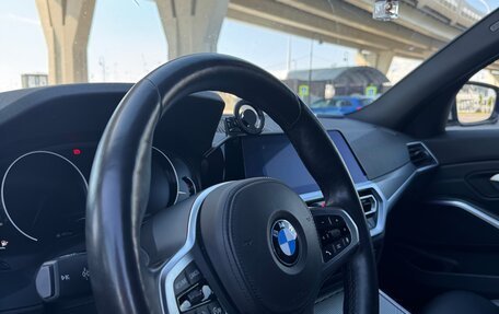 BMW 3 серия, 2019 год, 3 800 000 рублей, 23 фотография