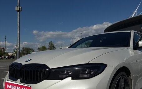 BMW 3 серия, 2019 год, 3 800 000 рублей, 15 фотография