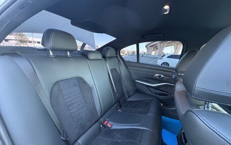 BMW 3 серия, 2019 год, 3 800 000 рублей, 29 фотография