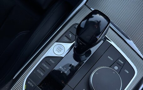 BMW 3 серия, 2019 год, 3 800 000 рублей, 31 фотография