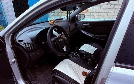 Hyundai Solaris II рестайлинг, 2015 год, 910 000 рублей, 9 фотография
