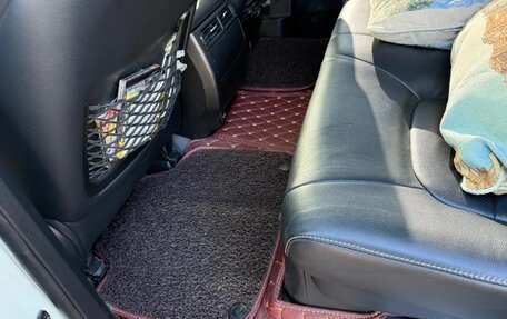 Toyota Land Cruiser 200, 2014 год, 6 500 000 рублей, 9 фотография