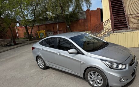 Hyundai Solaris II рестайлинг, 2014 год, 875 000 рублей, 4 фотография