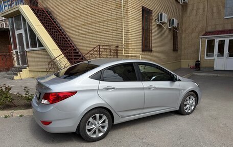 Hyundai Solaris II рестайлинг, 2014 год, 875 000 рублей, 5 фотография