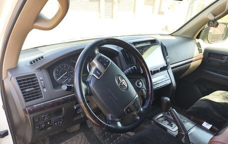 Toyota Land Cruiser 200, 2007 год, 3 000 000 рублей, 10 фотография