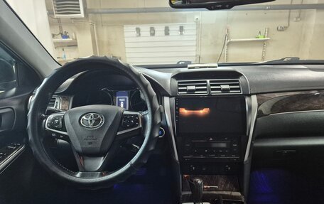 Toyota Camry, 2018 год, 2 450 000 рублей, 9 фотография