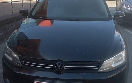 Volkswagen Jetta VI, 2013 год, 755 000 рублей, 1 фотография