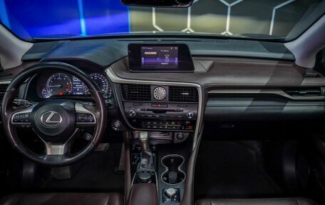 Lexus RX IV рестайлинг, 2018 год, 3 990 000 рублей, 12 фотография