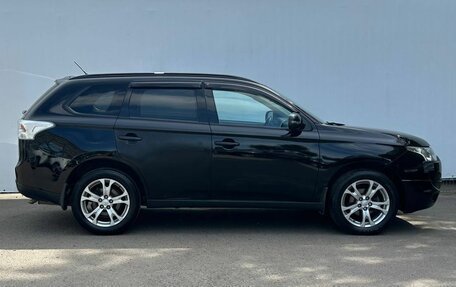 Mitsubishi Outlander III рестайлинг 3, 2013 год, 1 950 000 рублей, 4 фотография