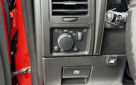 Hummer H3, 2008 год, 1 590 000 рублей, 11 фотография