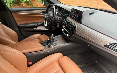 BMW 5 серия, 2018 год, 2 900 000 рублей, 12 фотография