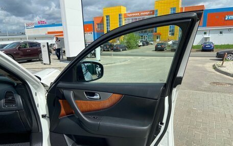 Infiniti QX70, 2014 год, 1 900 000 рублей, 8 фотография