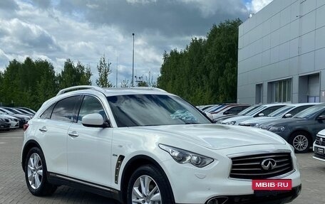 Infiniti QX70, 2014 год, 1 900 000 рублей, 2 фотография