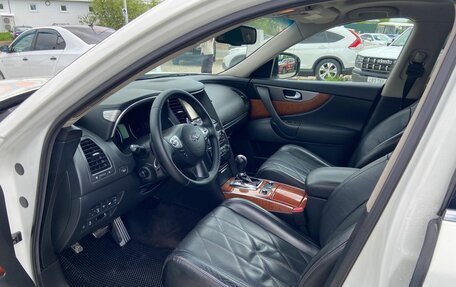 Infiniti QX70, 2014 год, 1 900 000 рублей, 17 фотография