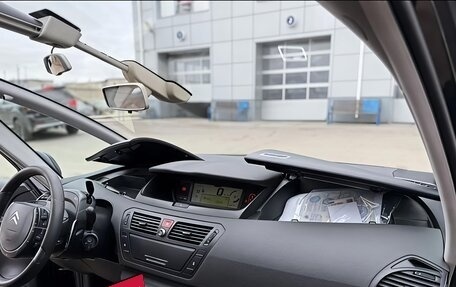 Citroen C4 Picasso II рестайлинг, 2010 год, 450 000 рублей, 15 фотография