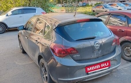 Opel Astra J, 2013 год, 600 000 рублей, 4 фотография