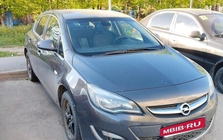 Opel Astra J, 2013 год, 600 000 рублей, 3 фотография