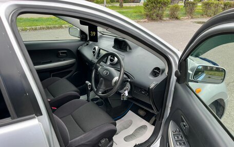 Toyota Ist II, 2002 год, 589 000 рублей, 13 фотография