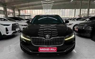 Skoda Superb III рестайлинг, 2022 год, 1 850 000 рублей, 1 фотография
