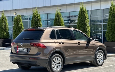 Volkswagen Tiguan II, 2017 год, 1 880 000 рублей, 6 фотография
