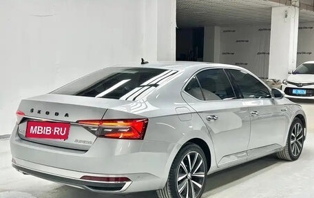 Skoda Superb III рестайлинг, 2022 год, 1 900 000 рублей, 8 фотография