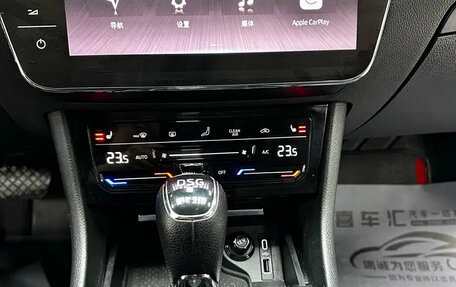 Skoda Superb III рестайлинг, 2022 год, 1 900 000 рублей, 19 фотография