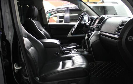Toyota Land Cruiser 200, 2014 год, 4 300 000 рублей, 24 фотография