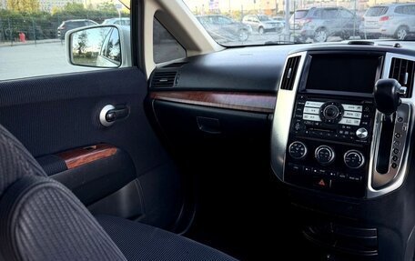 Nissan Presage II, 2007 год, 1 150 000 рублей, 22 фотография