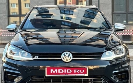 Volkswagen Golf R VII, 2020 год, 3 900 000 рублей, 3 фотография