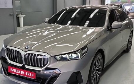 BMW 5 серия, 2025 год, 4 728 006 рублей, 2 фотография