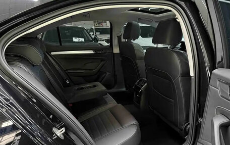Skoda Superb III рестайлинг, 2022 год, 1 850 000 рублей, 2 фотография