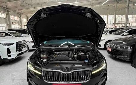 Skoda Superb III рестайлинг, 2022 год, 1 850 000 рублей, 5 фотография