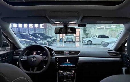 Skoda Superb III рестайлинг, 2022 год, 1 850 000 рублей, 19 фотография