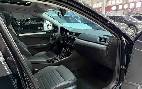 Skoda Superb III рестайлинг, 2022 год, 1 850 000 рублей, 20 фотография