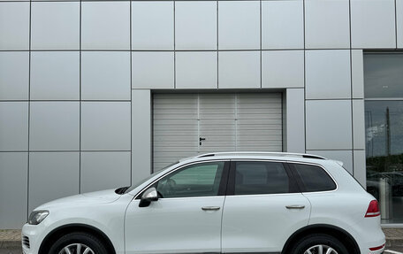 Volkswagen Touareg III, 2012 год, 1 980 000 рублей, 2 фотография