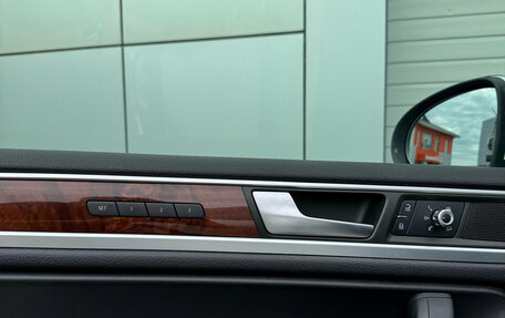 Volkswagen Touareg III, 2012 год, 1 980 000 рублей, 10 фотография