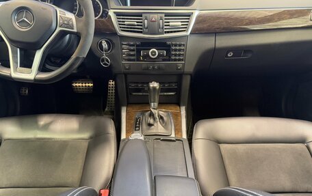 Mercedes-Benz E-Класс, 2011 год, 1 495 000 рублей, 13 фотография