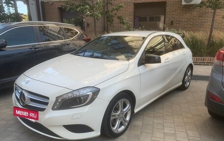 Mercedes-Benz A-Класс, 2014 год, 1 950 000 рублей, 2 фотография