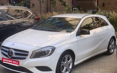 Mercedes-Benz A-Класс, 2014 год, 1 950 000 рублей, 3 фотография