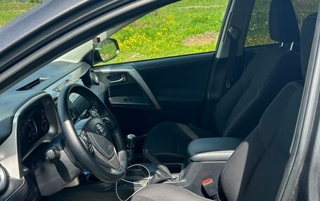 Toyota RAV4, 2016 год, 2 300 000 рублей, 9 фотография